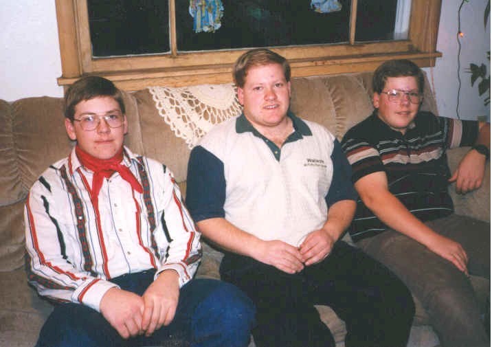 brothers.jpg (65585 bytes)